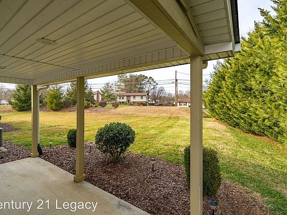 3rd image of 378 Old Grist Mill Blvd
