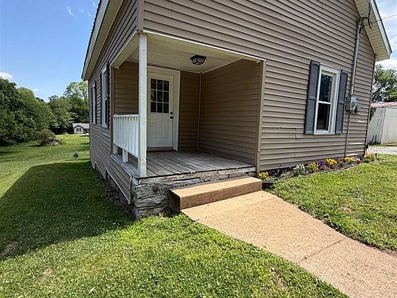 2nd image of 138 Coppock St