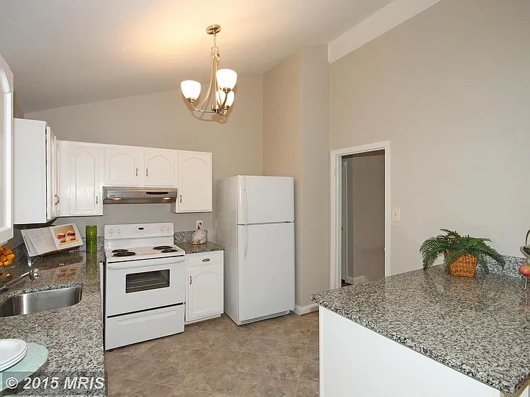 5115 Thackery Ct — Photo 18