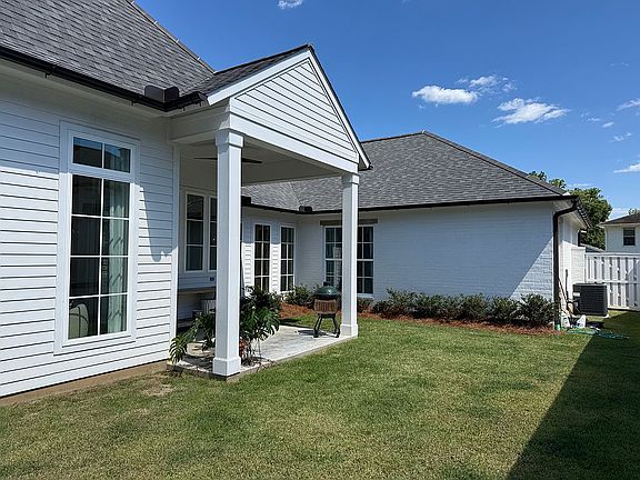 3rd image of 1086 Parker District Ave