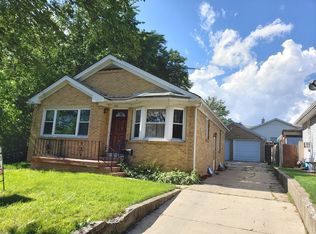 1042 Liberty St, Aurora, IL 60505