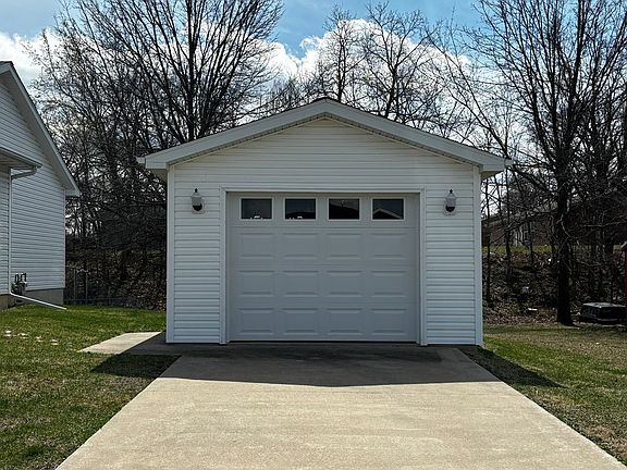 5th image of 508 Pear Tree Ln