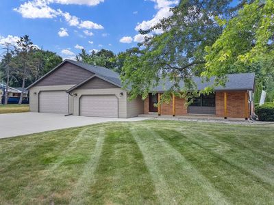 4450 S Hearthside DRIVE, New Berlin, WI, 53151