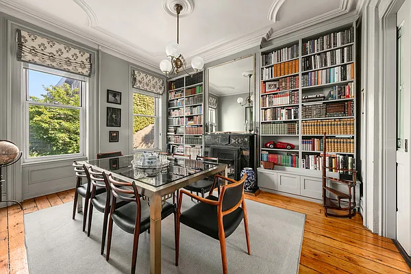 Sold by Compass | media 6