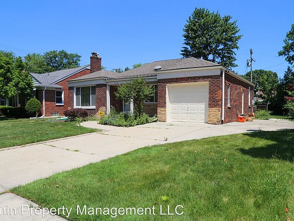 4th image of 21119 Lancaster St