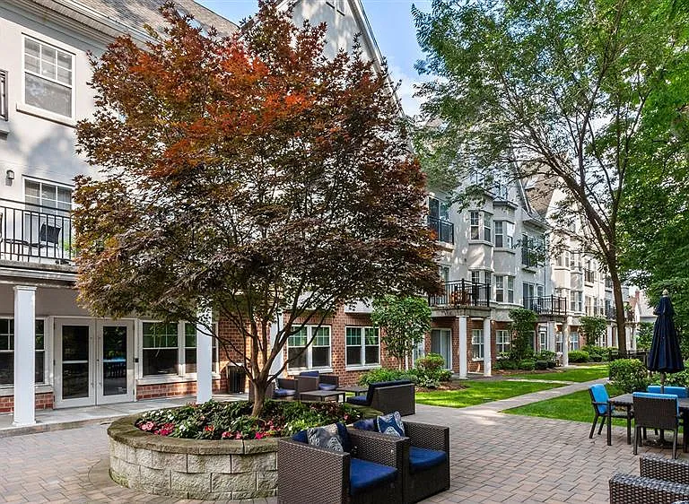 The Village at Bronxville — Photo 9