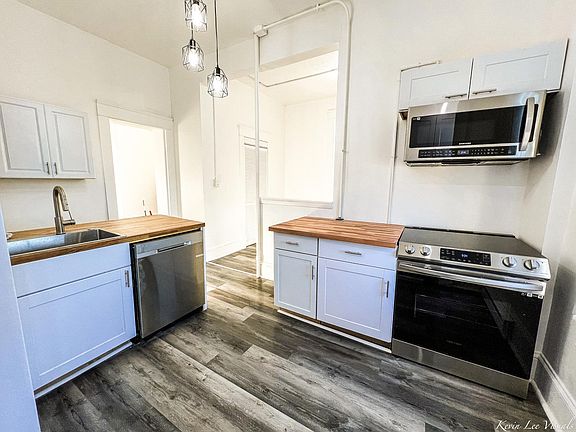 3rd image of 303 E Washington St APT 3