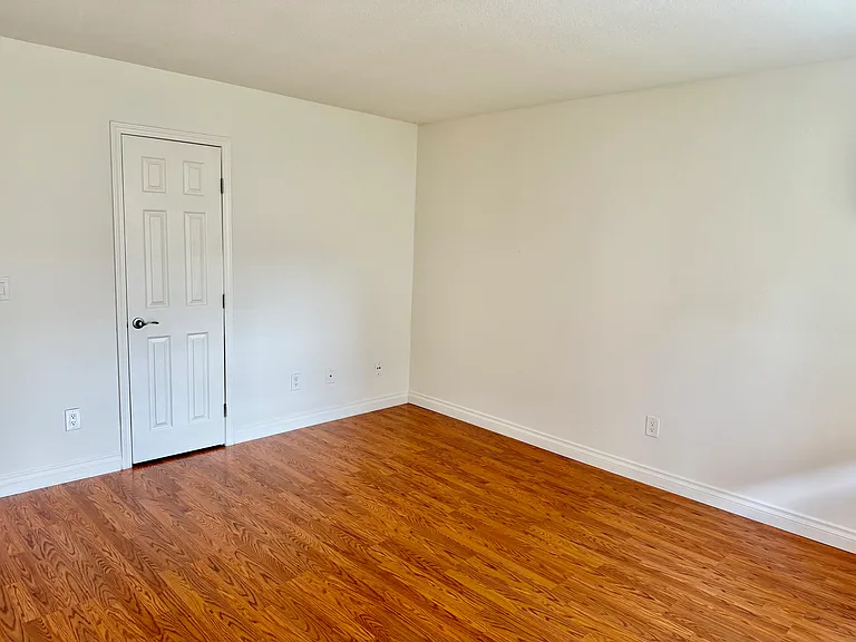 260 Lloyd St #2 — Photo 11
