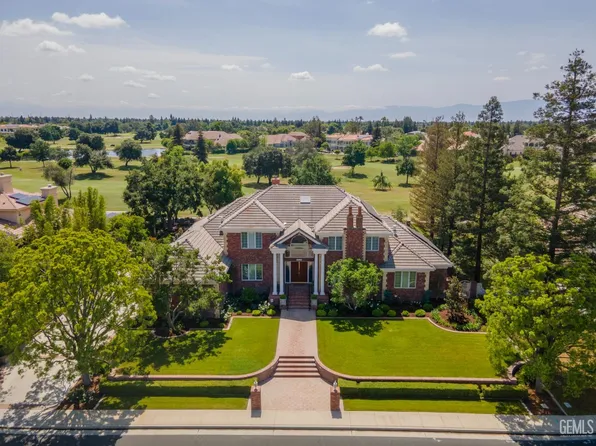 2300 Weybridge Dr, Bakersfield, CA 93311