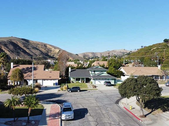 5th image of 361 Regis Ave