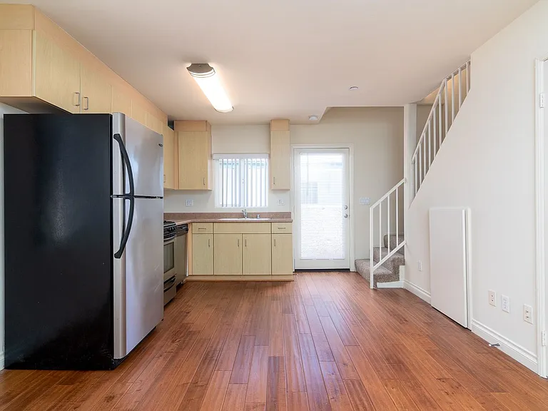 Motor Apartments — Photo 13