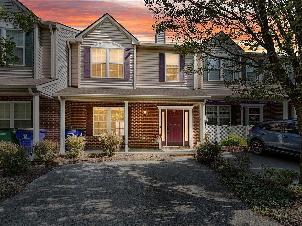1st image of 585 Tall Oak Blvd