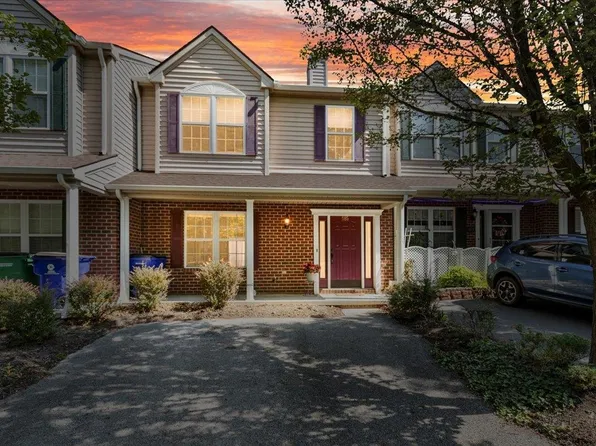 585 Tall Oak Blvd, Christiansburg, VA 24073