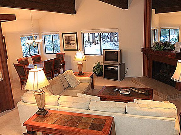 4th image of 1000 Lakeshore Blvd Unit 11