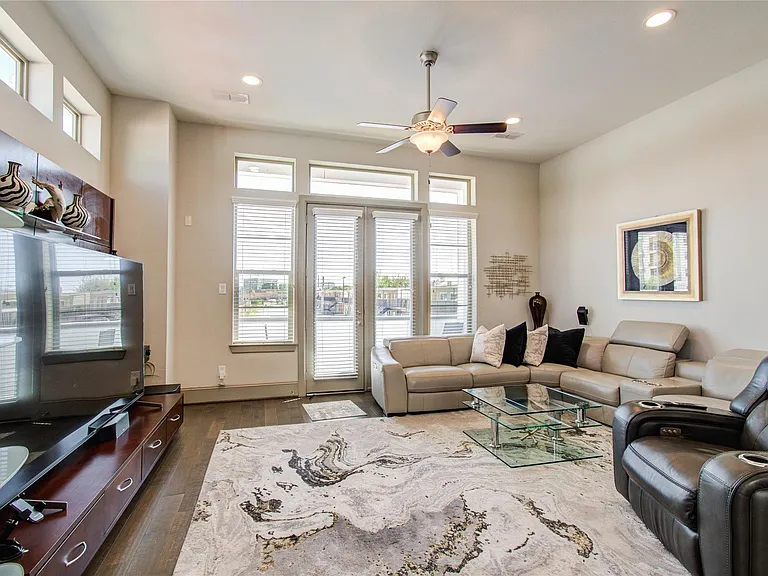 3104 Mitchell Landing Ct — Photo 13