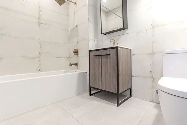 Rented by Pinn Realty | media 33