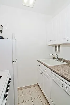 Rented by Empire State Properties | media 2