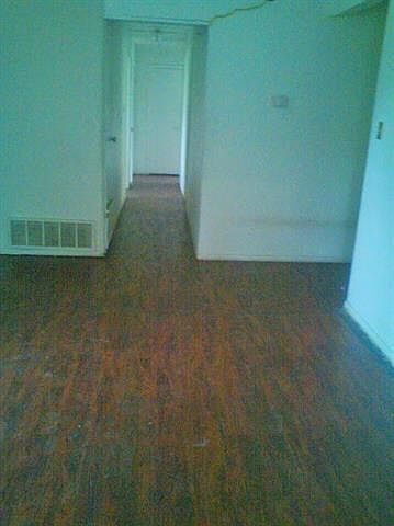 2nd image of 1605 E Timberview Ln