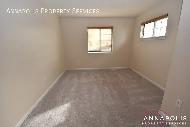 687 Genessee St — Photo 10