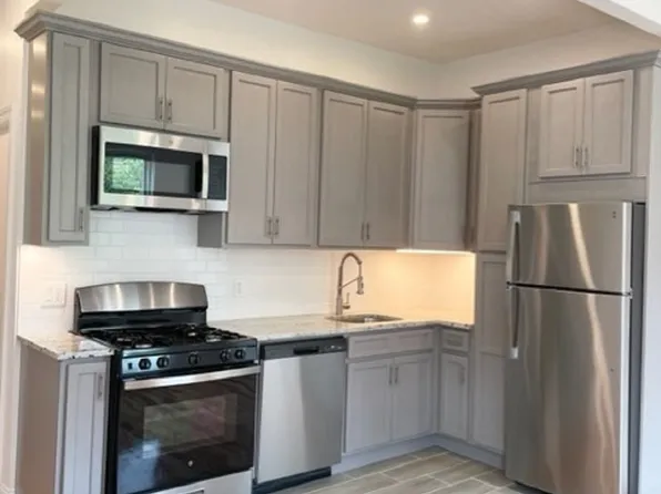 245 Newkirk Avenue image 3 of 20