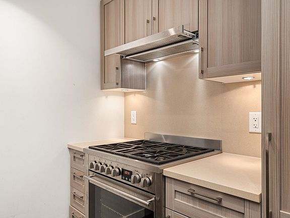 4th image of 5598 Ormidale St #621
