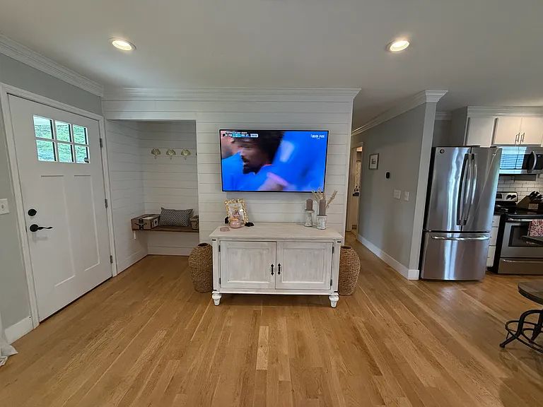 1003 Bradford Ave — Photo 7