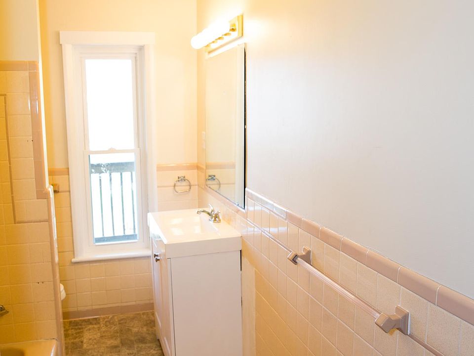 1st image of 209 Westside Ave