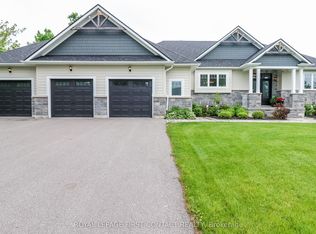 2066 Elana Dr, Severn, ON L3V 0C2