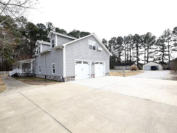 3rd image of 1717 Pleasant Ridge Rd
