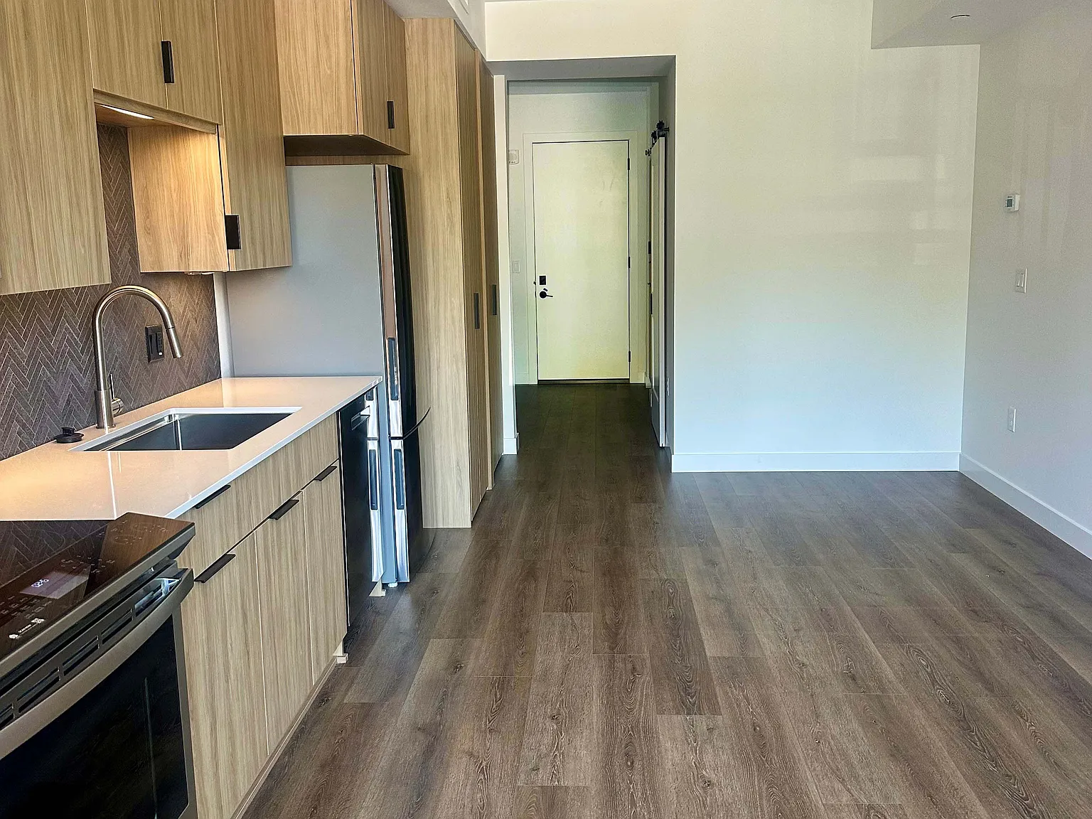 Studio, 443 sqft, $2,850 — Photo 3