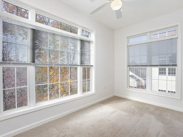 2500 Friedland Pl APT 302, Raleigh, NC 27617
