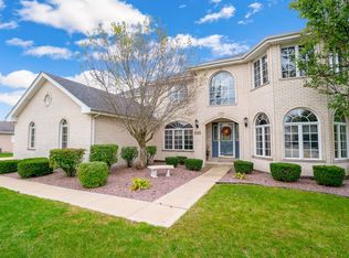 11505 Twin Lakes Dr, Orland Park, IL 60467