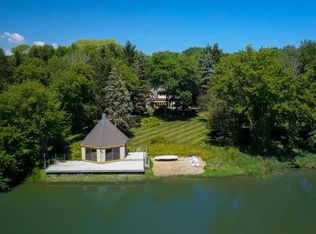 3827 W Le Grande Blvd, Mequon, WI 53092