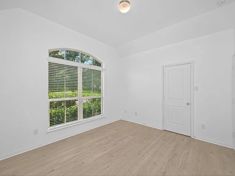 83 W Wading Pond Cir — Photo 8