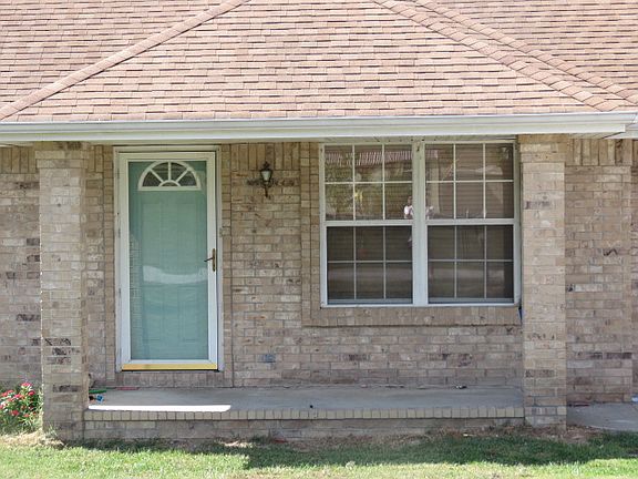 2nd image of 513 Clayton Ave