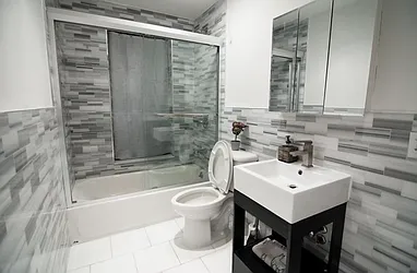Rented by R New York