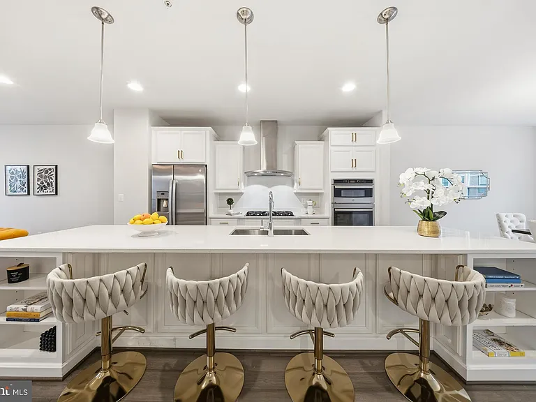 617 Leigh Way — Photo 31