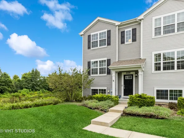 2286 Aurora Dr, Hampshire, IL 60140