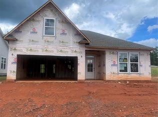 32 Halsey St, Central, SC 29630