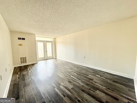 4th image of 375 Ralph McGill Blvd NE APT 205