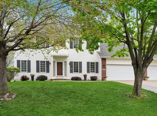 4827 Fieldstone Dr, West Des Moines, IA 50265