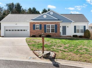 460 Overbrook Meadow Ct, Kernersville, NC 27284