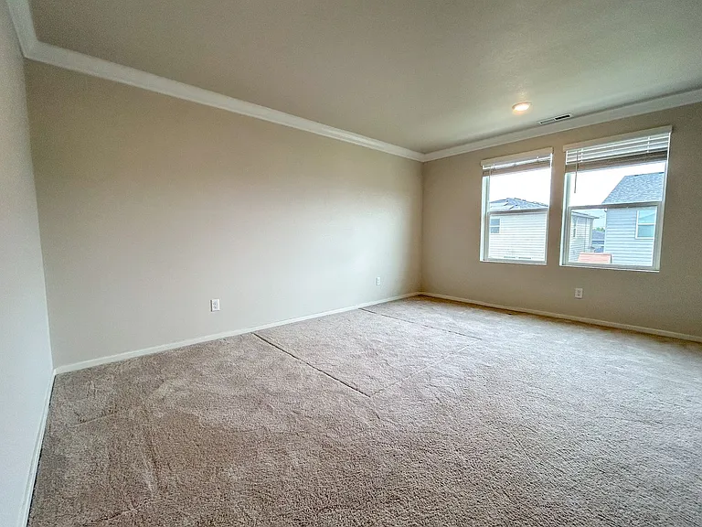 497 Himalaya St NE — Photo 25
