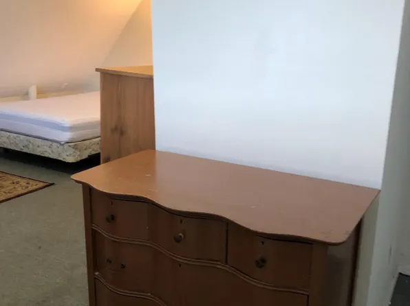 256 Main St #8, Auburn, ME 04210