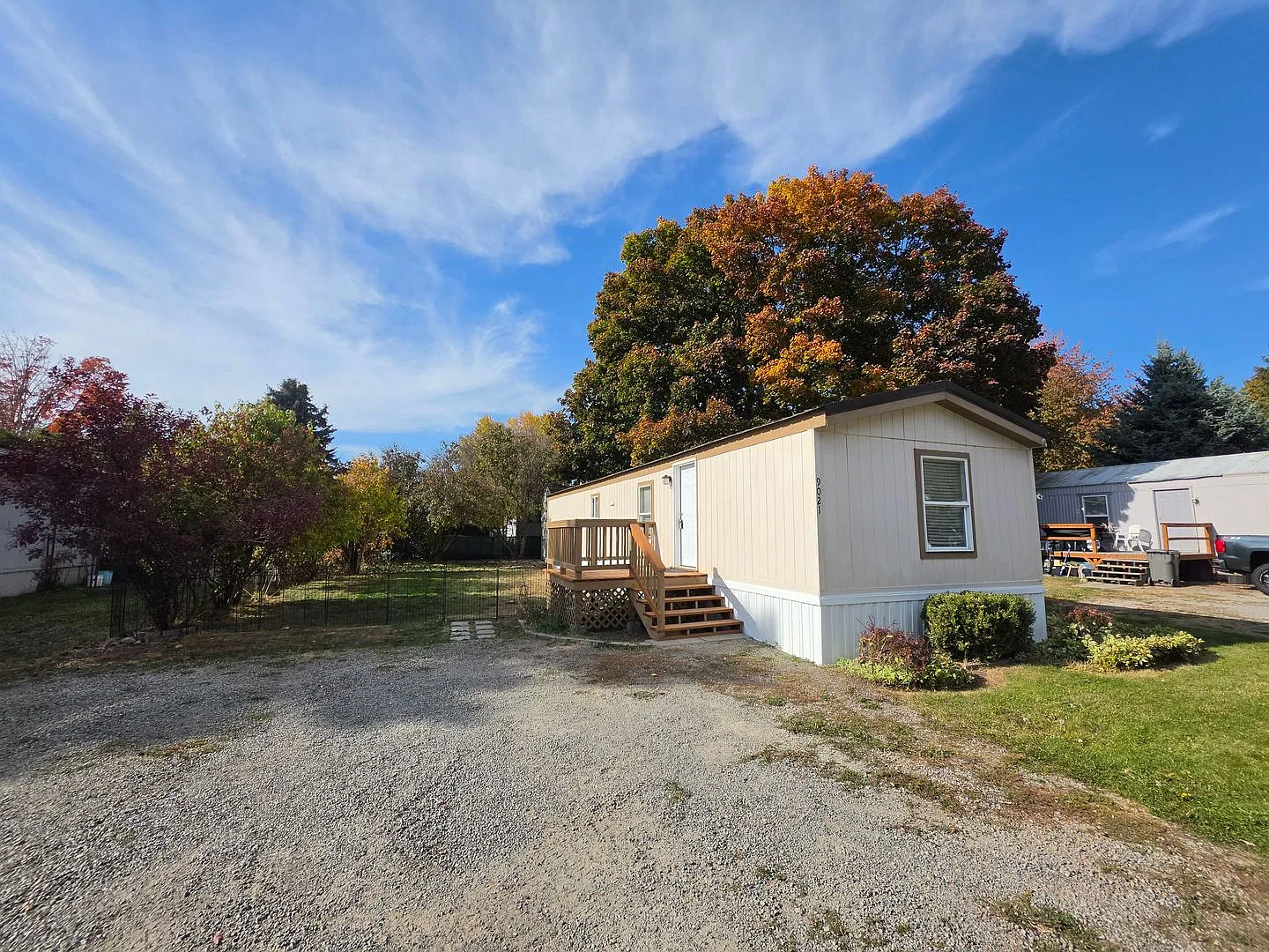 Fully Renovated 2-Bedroom Mobile Home in Hayden — Photo 2