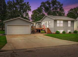 1530 Hoffman Pl, Onalaska, WI 54650