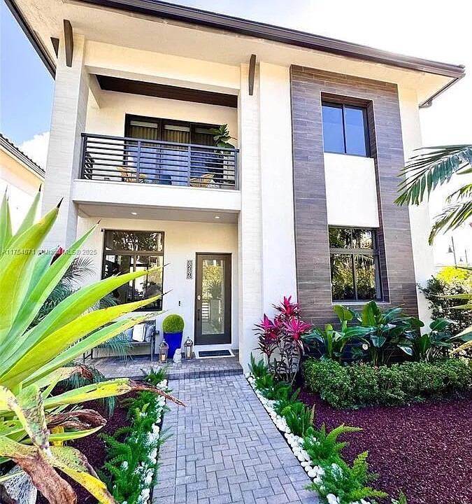 8286 NW 51st Ter #8286