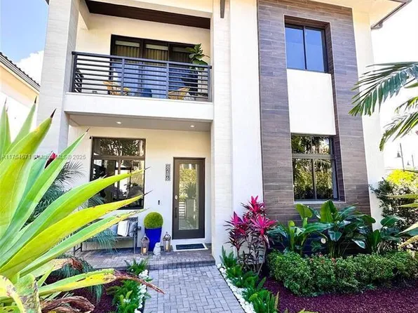 8286 NW 51st Ter #8286, Miami, FL 33166