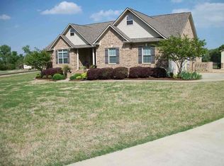 1201 Hamer Rd, Dyersburg, TN 38024