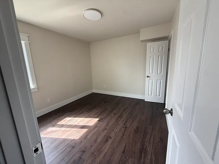 705 Saint Paul Ln — Photo 11